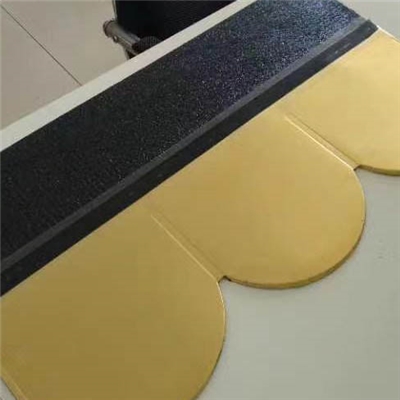 魚(yú)鱗型金屬?gòu)?fù)合瓦